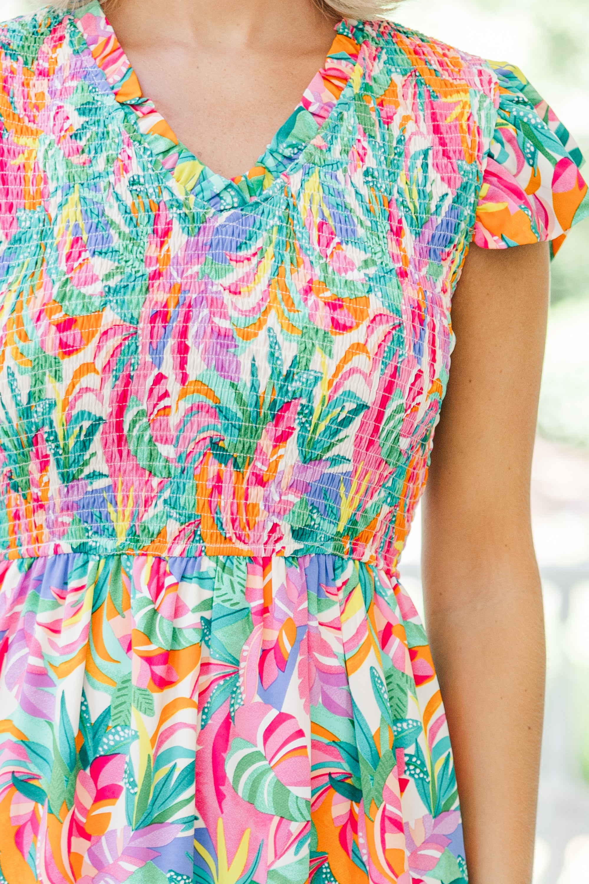 Paradise-Inspired Green Tropical Maxi Dress: A Must-Have!