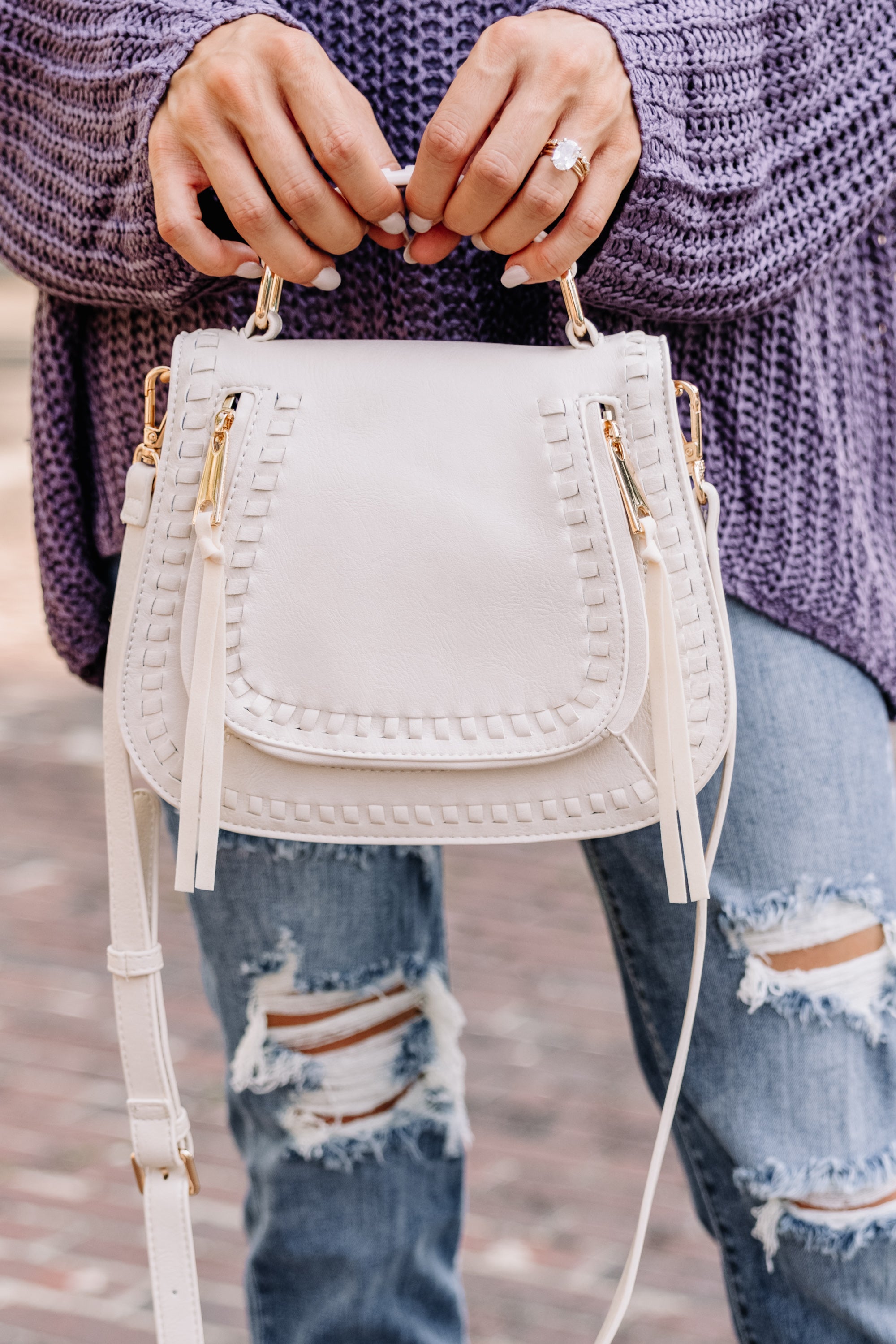 Feels-Like-Fun White Mini Saddle Purse: A Pocket of Joy!
