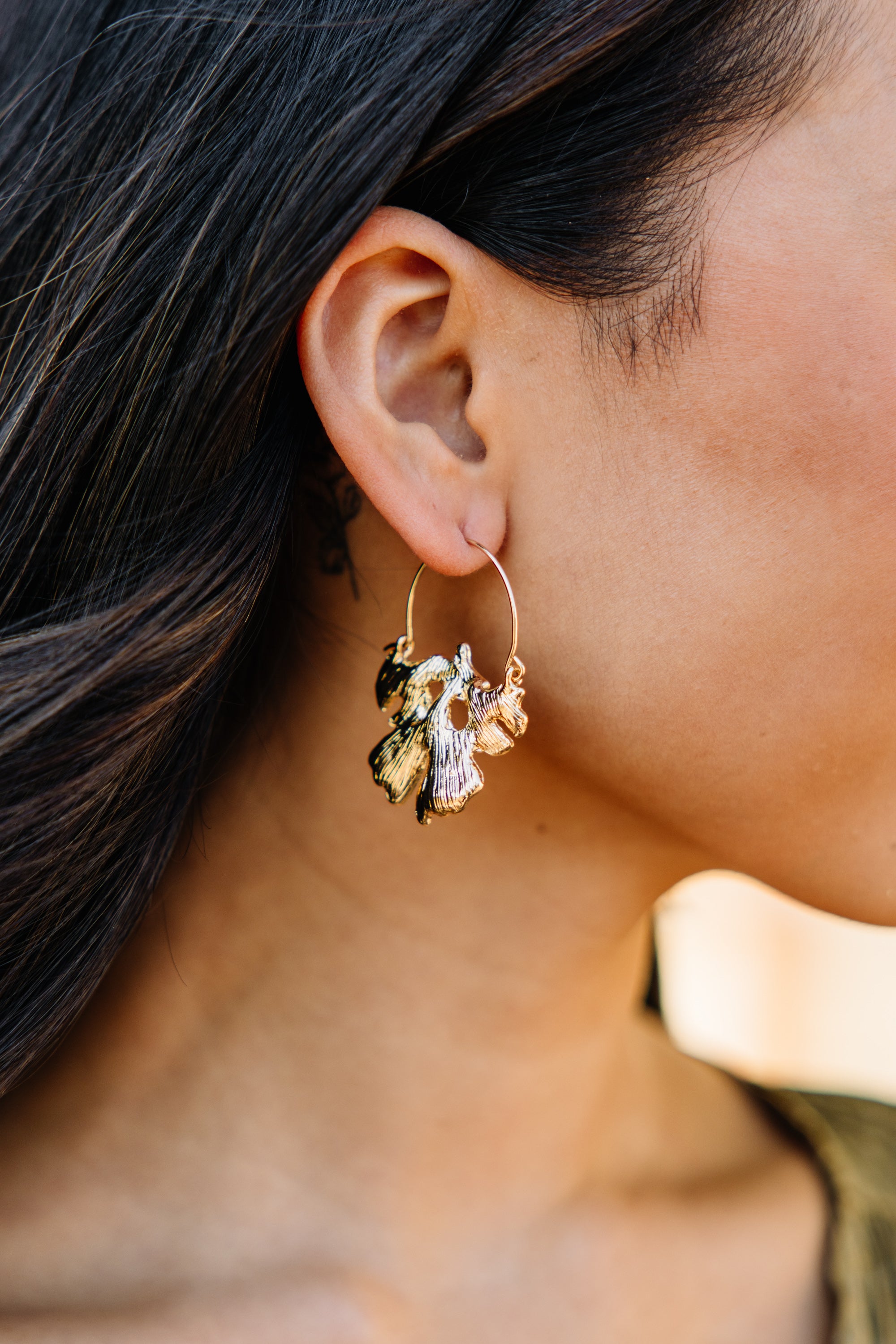 Gorgeous Floral Gold Earrings - A Must - Have!