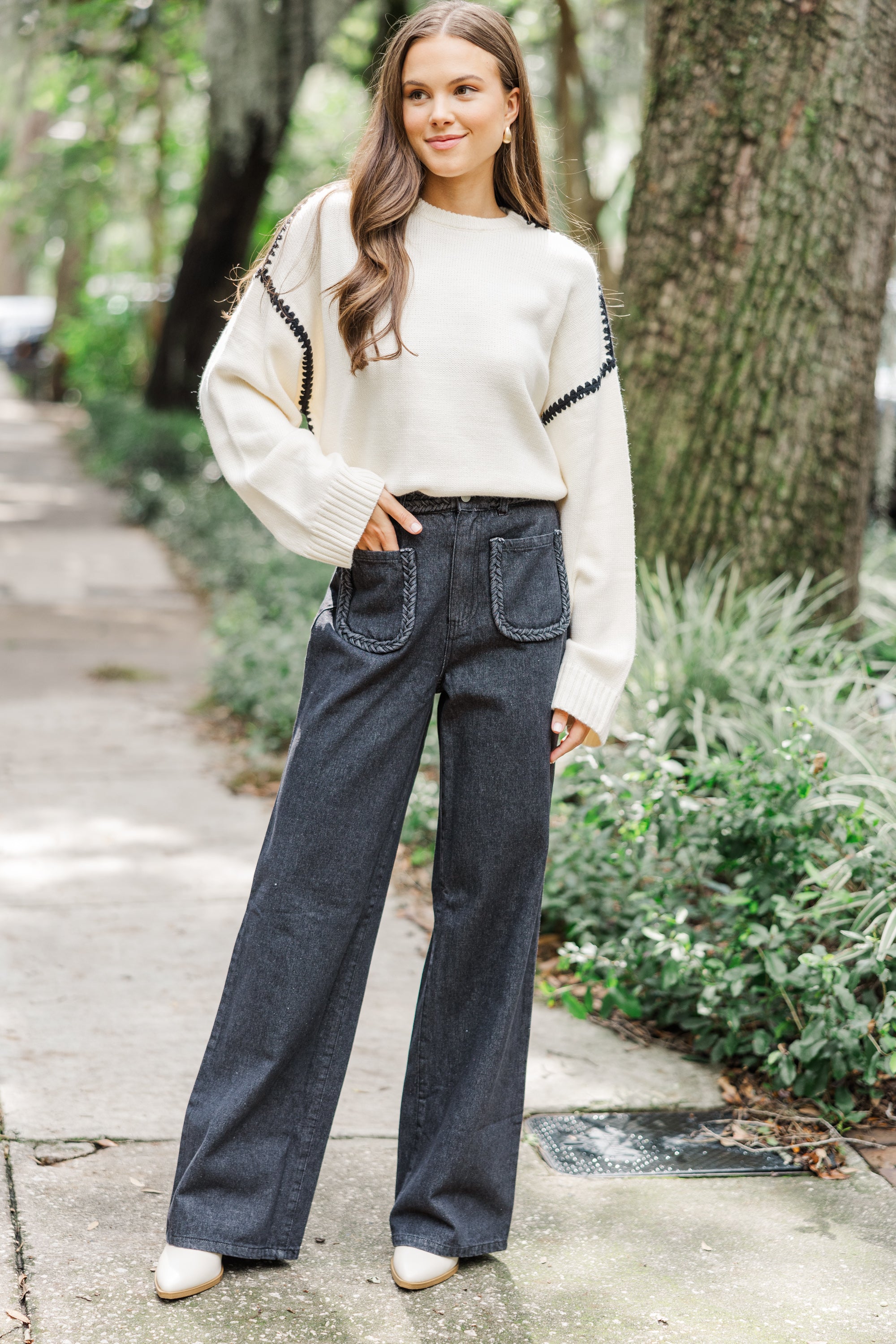 Adorable Cream White Contrast Stitch Sweater - A Must-Have!