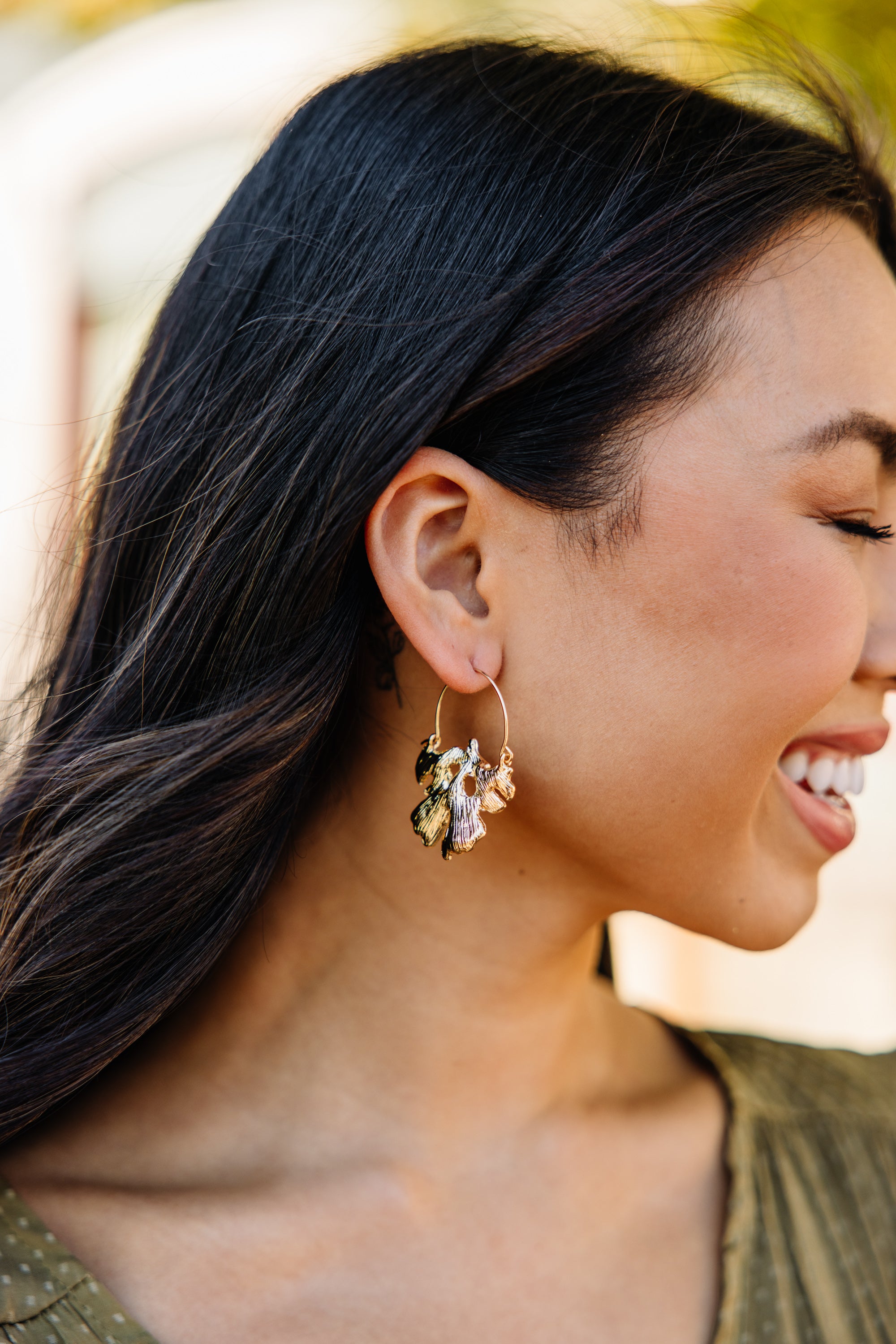 Gorgeous Floral Gold Earrings - A Must - Have!