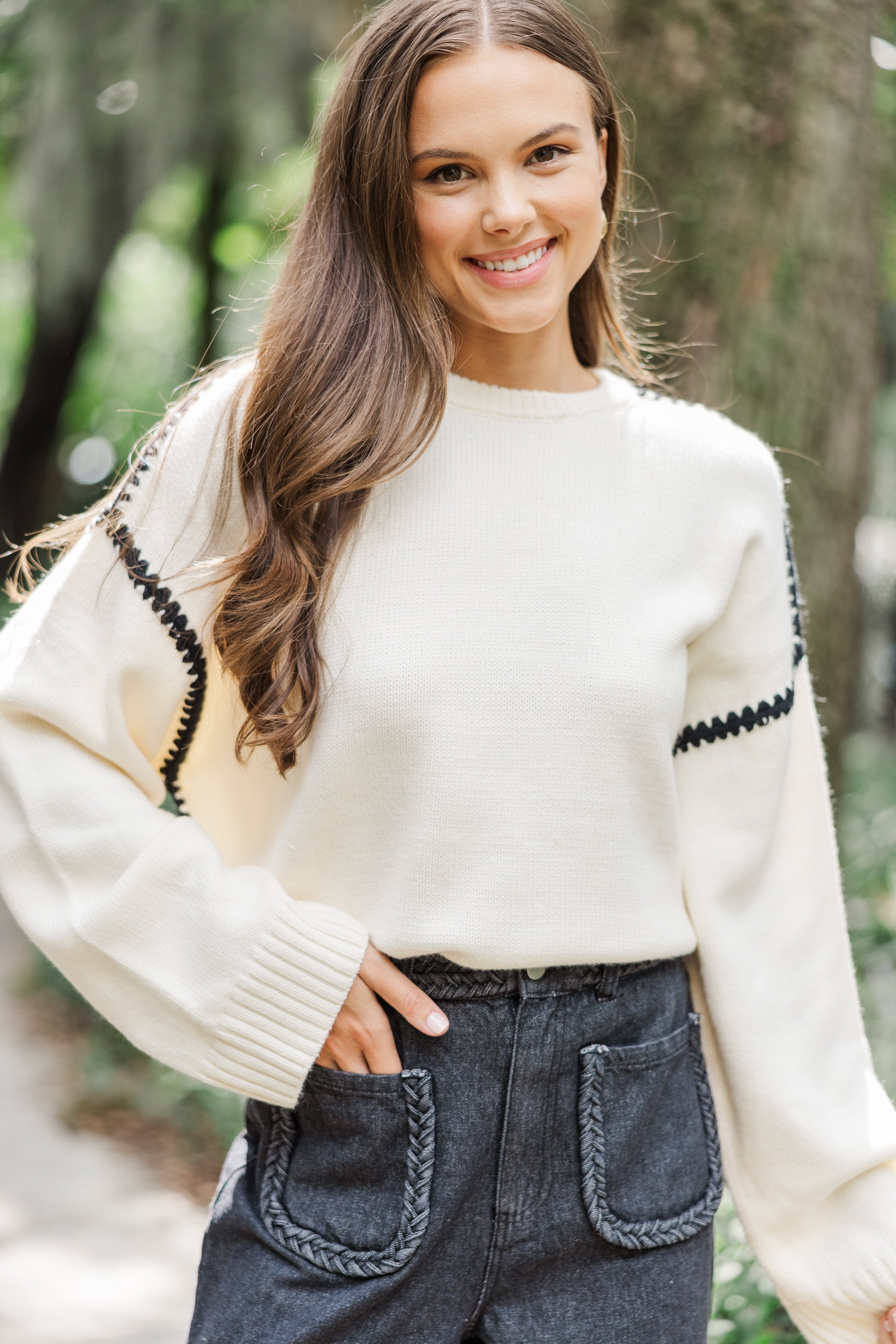 Adorable Cream White Contrast Stitch Sweater - A Must-Have!