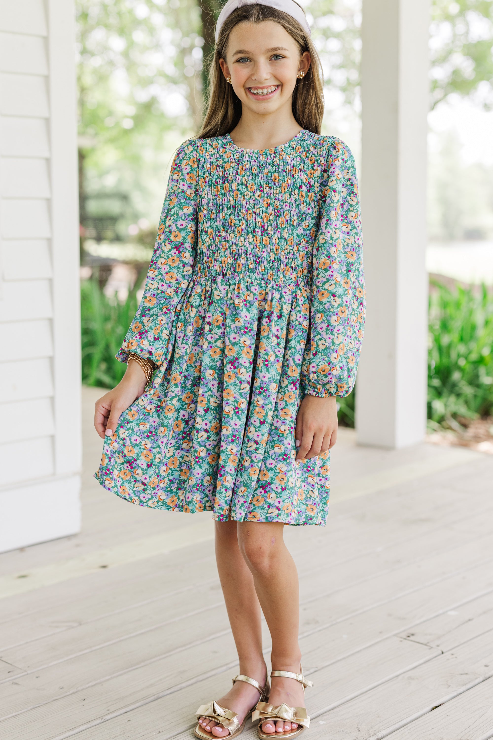 Girls' Enchanting Green Ditsy Floral Dress - Get Up Close and Personal!