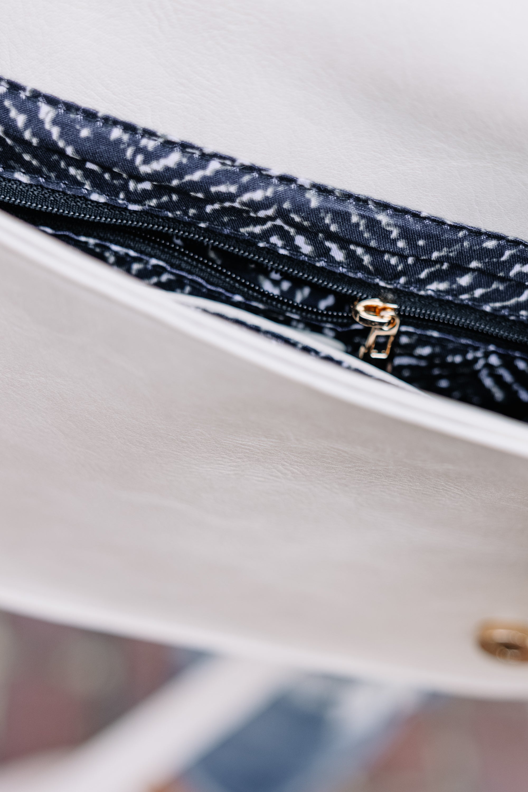 Feels-Like-Fun White Mini Saddle Purse: A Pocket of Joy!