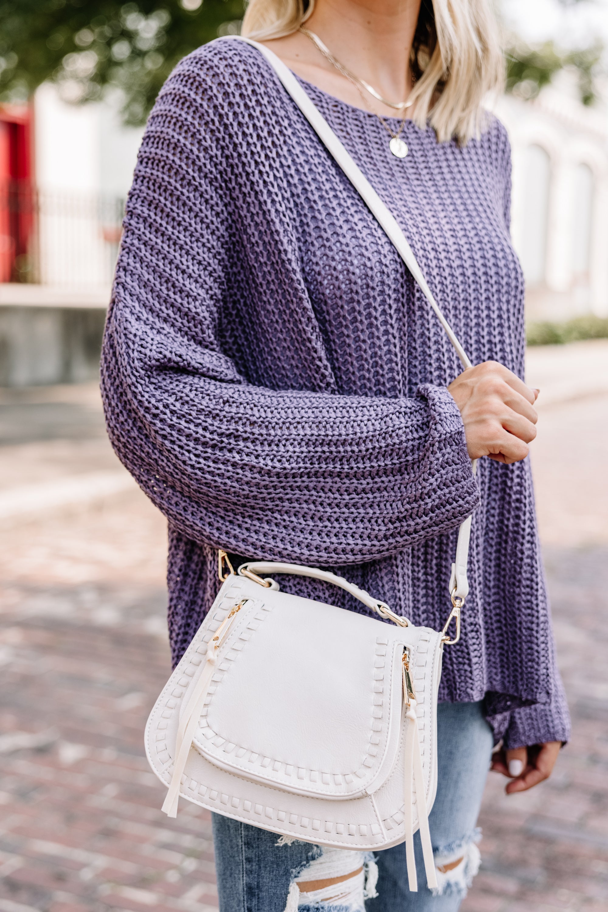 Feels-Like-Fun White Mini Saddle Purse: A Pocket of Joy!