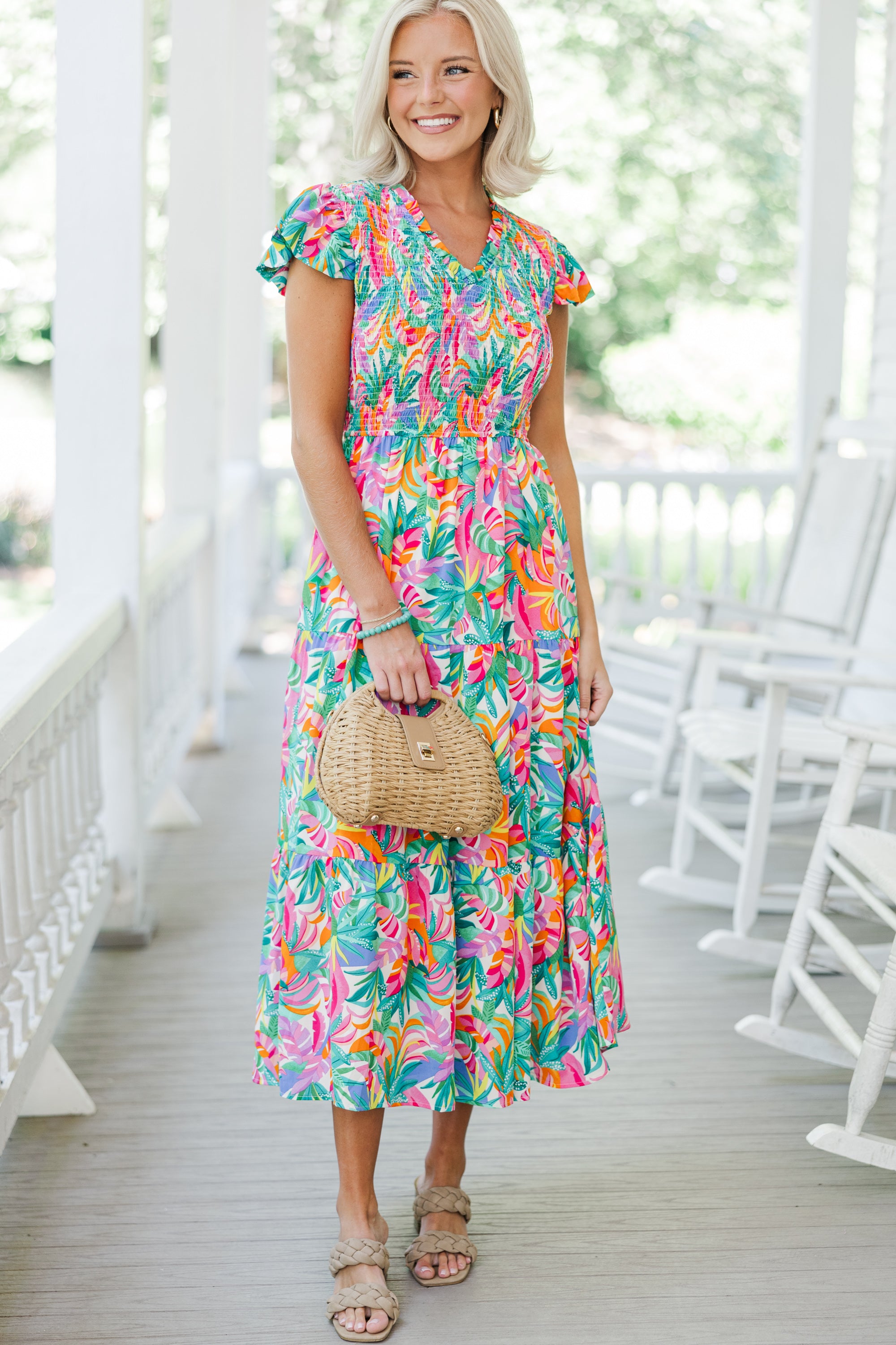Paradise-Inspired Green Tropical Maxi Dress: A Must-Have!
