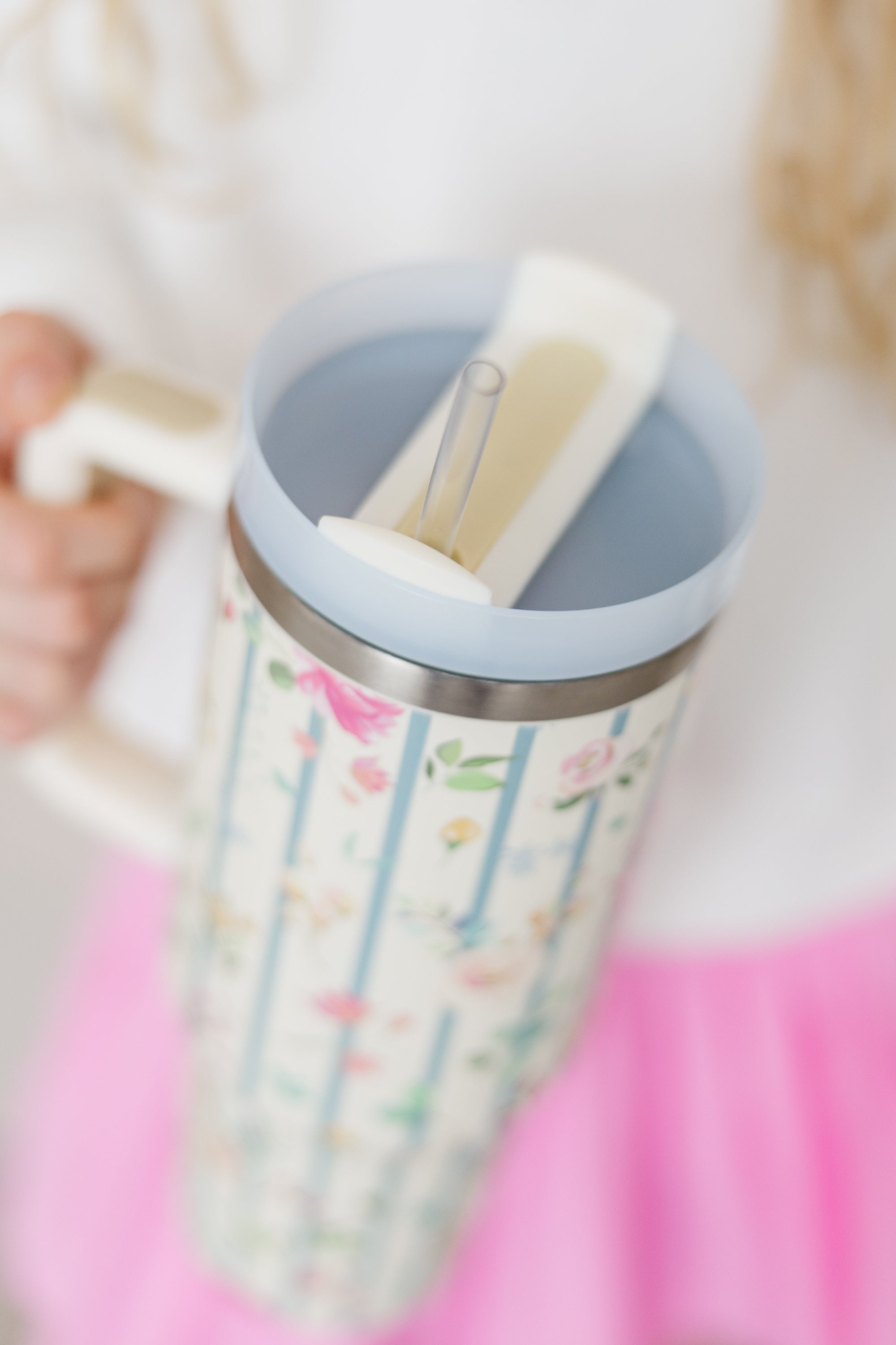 Lindsey's Adorable Blue Floral 40 oz Cup for Girls