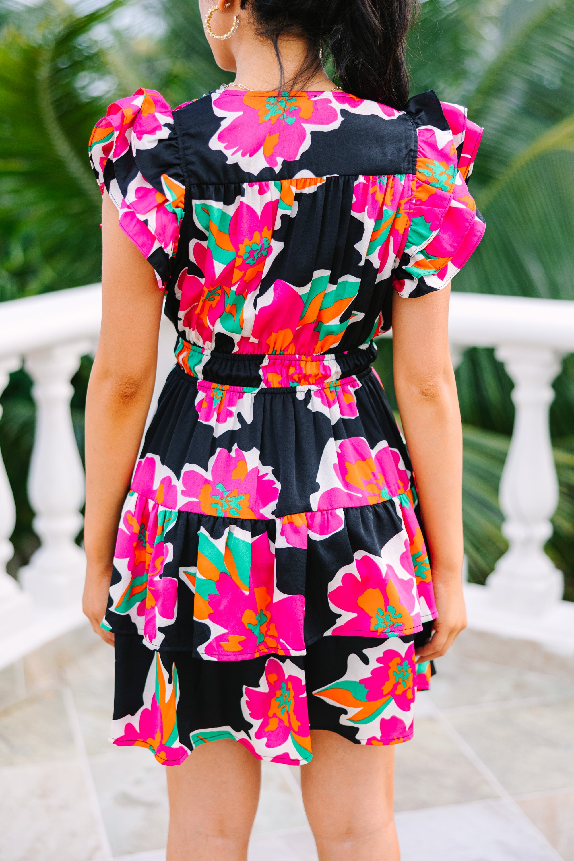 Chic Black Floral Dress: Go Your Own Way!